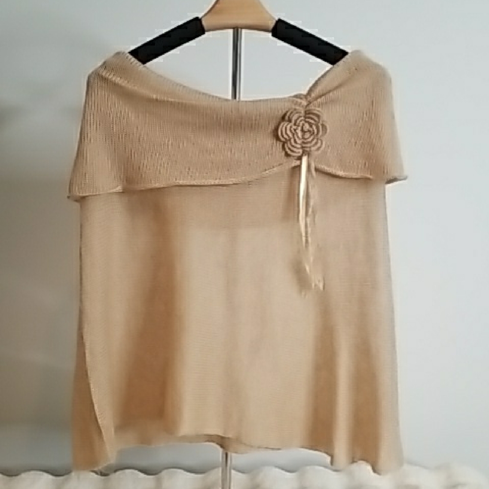 Elegant Tan Cape with Floral Accent